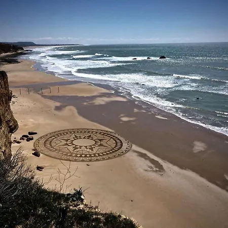 Viviendas Familiares Junto Al Mar *